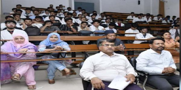 جے این ایم سی، اے ایم یو میں تناؤ کے بندوبست پر خصوصی پروگرام منعقد