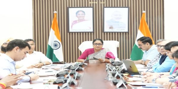 دہلی کے وزیر اعلیٰ نے آلودگی کے خلاف ایکشن پلان نافذ کیا