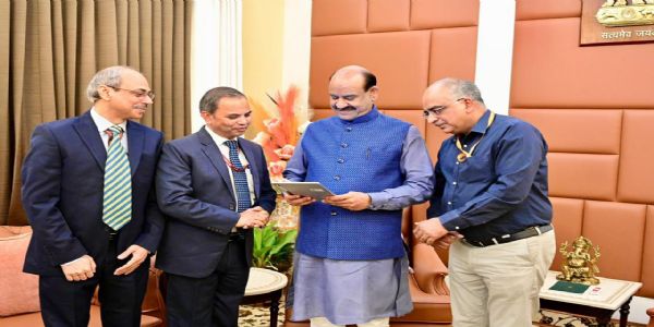 مردم شماری 2027 : لوک سبھا اسپیکر برلا نے اپنی گنتی آپ کا عمل مکمل کیا