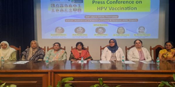 ایچ پی وی ویکسین ہماری بیٹیوں کے لیے تحفظ کی ڈھال ہے: پروفیسر تمکین خاں