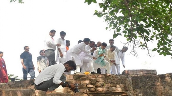 سندھیا نے پھونک باوڑی اور قلعے کا معائنہ کیا