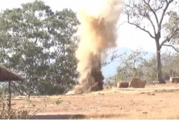 جھارکھنڈ کے سارنڈا جنگل میں آئی ای ڈی دھماکہ، کوبرا 205 بٹالین کا ایک جوان زخمی جھارکھنڈ کے سارنڈا جنگل میں آئی ای ڈی دھماکہ، کوبرا 205 بٹالین کا ایک جوان زخمی