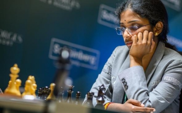 Sports-Chess-FIDECandidates-Round7-Vaishali