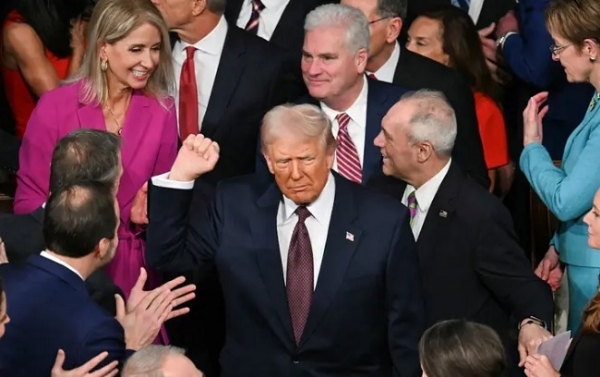 امریکہ میں ٹرمپ کے خلاف اٹھنے لگیں آوازیں،کانگریس کے 24 ڈیموکریٹ ارکان کا ٹرمپ کو عہدے سے ہٹانے کا مطالبہ