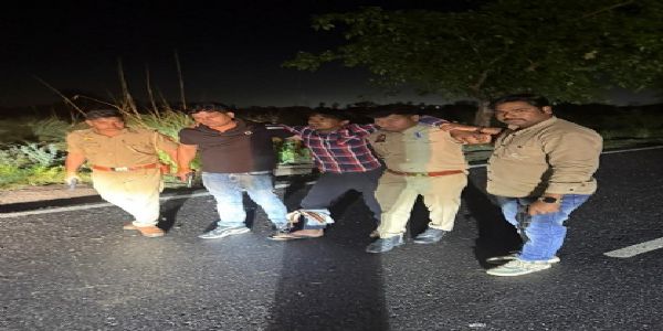 پولیس تصادم : 25 ہزار روپے کا انعامی گائے کا اسمگلر زخمی