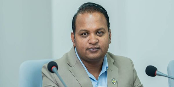 نیپال کے وزیر اعظم بالیندر شاہ نے 15 دن کے اندر ہی ایک وزیر کو برطرف کر دیا۔