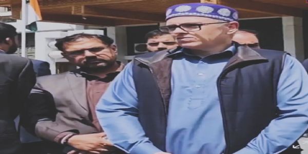 امریکہ کو جنگ بندی کے لیے اسرائیل کو کنٹرول کرنا چاہیے، مشرق وسطیٰ کے بحران پر وزیر اعلیٰ عمر عبداللہ کا بیان