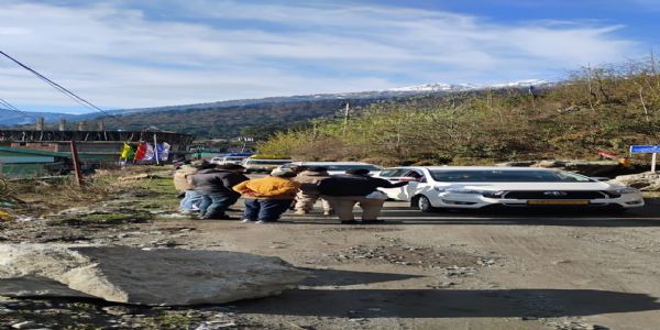 ہندوستانی فوج نے شمالی سکم کے لاچن میں پھنسے ہوئے سیاحوں کو بچانے کے لیے 