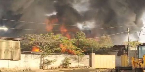 حیدرآباد میں کیمیکل ویسٹ گودام میں آتشزدگی کا واقعہ