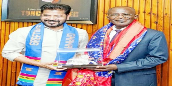 جمہوریہ گھانا کے ہائی کمشنر کی وزیراعلی ریونت ریڈی سے ملاقات
