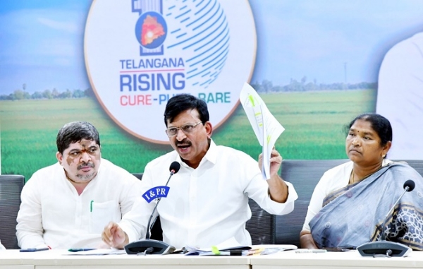 نادر گل اراضی معاملہ پروزیر مال سرینواس ریڈی کی وضاحت