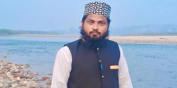 اتر پردیش میں ٹرین سے باہر پھینکے جانے سے بہار کے عالمِ دین کی موت پر اسد اویسی نے کارروائی کا کیا مطالبہ