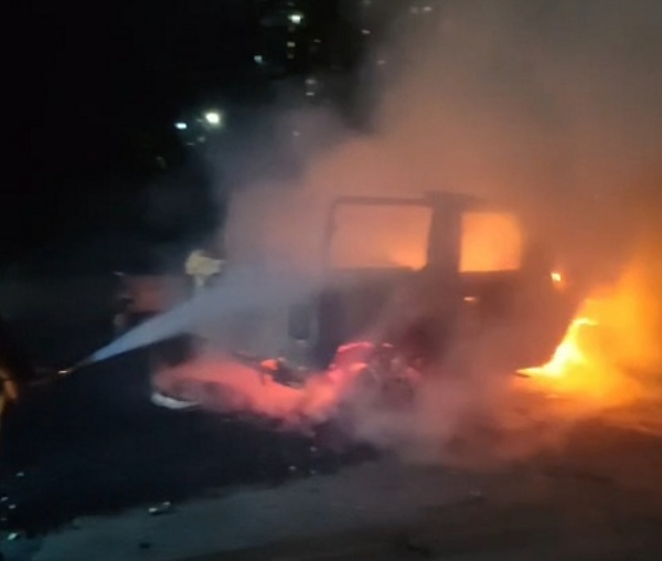 THAR-JEEP-CATCHES-FIRE-ON-YAMU