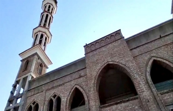 administrativ-mosque-controver