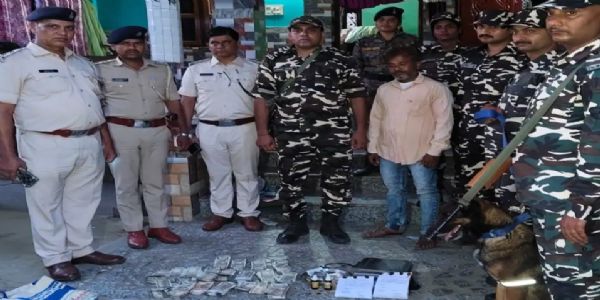 گلگلیا میں ایس ایس بی اور پولیس کی بڑی کارروائی، 120 گرام براؤن شوگر اور لاکھوں مالیت کی نقدی ضبط
