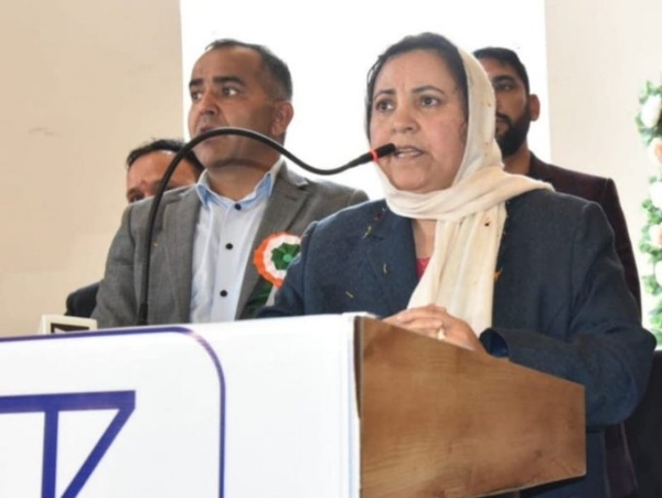 Sakina itoo