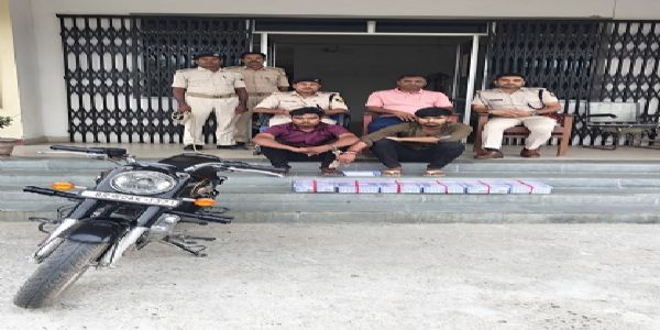 1475 پیس ممنوعہ انجکشن کے ساتھ دو نوجوان گرفتار، بلٹ بائیک ضبط