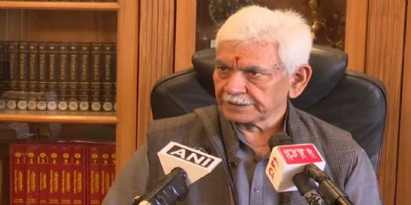 ایل جی منوج سنہا نے منشیات اور دہشت گردی کے خلاف بڑے پیمانے پر تحریک چلانے کا مطالبہ کیا