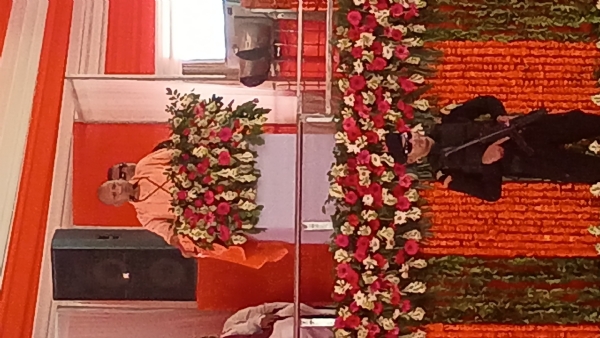 بہنوں اور بیٹیوں کے ساتھ عزت سے پیش آئیں، ورنہ اگلے چوراہے پر’ یمراج ‘ انتظار کرتے ملیں گے: یوگی آدتیہ ناتھ بہنوں اور بیٹیوں کے ساتھ عزت سے پیش آئیں، ورنہ اگلے چوراہے پر’ یمراج ‘ انتظار کرتے ملیں گے: یوگی آدتیہ ناتھ