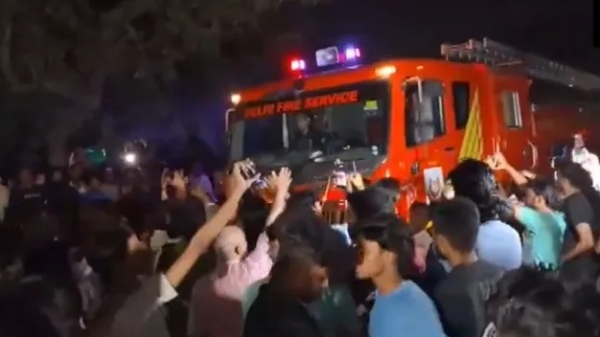 FIRE-AT-SHASTRI-PARK-FURNITURE FIRE-AT-SHASTRI-PARK-FURNITURE