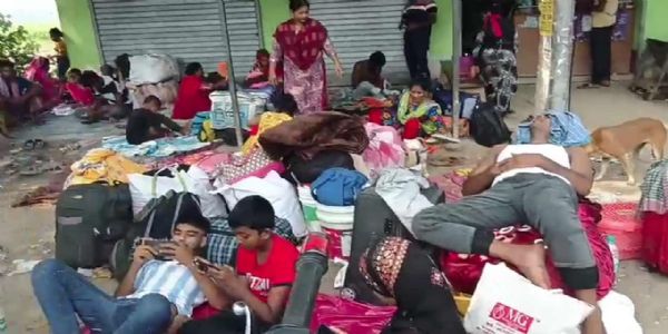 بنگال میں ہولڈنگ سینٹر کے قیام کے اعلان کے بعد  سرحد ی علاقوں میں سراسیمگی