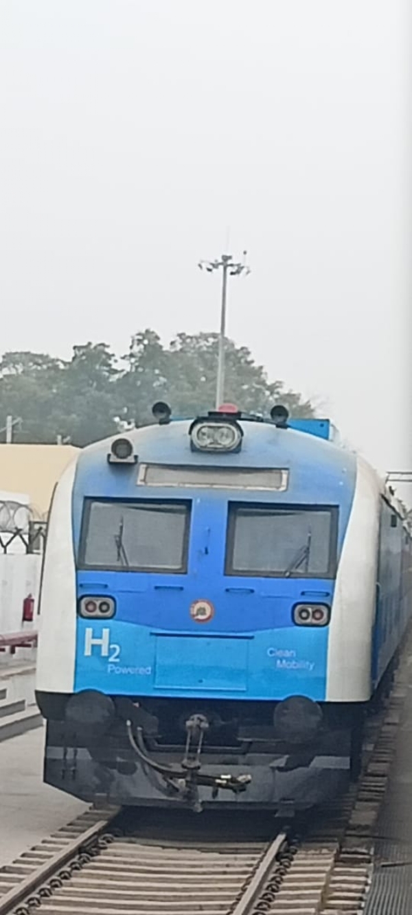 ہندوستان کی پہلی ہائیڈروجن ٹرین جند-سونی پت روٹ پر چلے گی، ریلوے بورڈ کی منظوری ہندوستان کی پہلی ہائیڈروجن ٹرین جند-سونی پت روٹ پر چلے گی، ریلوے بورڈ کی منظوری