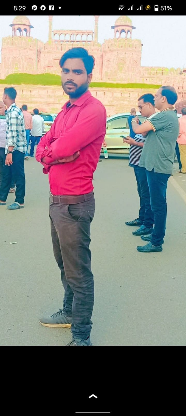 پچروکھی میں جرائم پیشوں نے بیرون ملک سے لوٹے نوجوان کو ماری گولی، موت پچروکھی میں جرائم پیشوں نے بیرون ملک سے لوٹے نوجوان کو ماری گولی، موت
