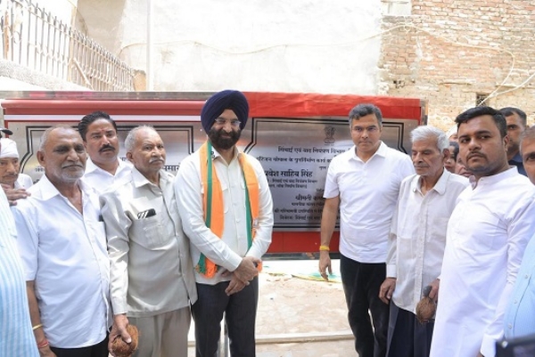 AMBEDKAR-CHAUPAL-HARIJAN-CHAUPAL-FOUNDATION-STONE-