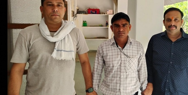 सरकारी कॉलेज के सहायक प्राध्यापक 50 हजार की रिश्वत लेते गिरफ्तार