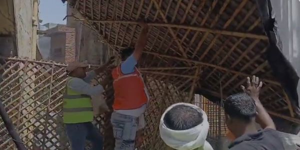علی گڑھ میں تجاوزات کے خلاف بلڈوزر کارروائی، اٹل چوک سے پتھر بازار تک مہم جاری