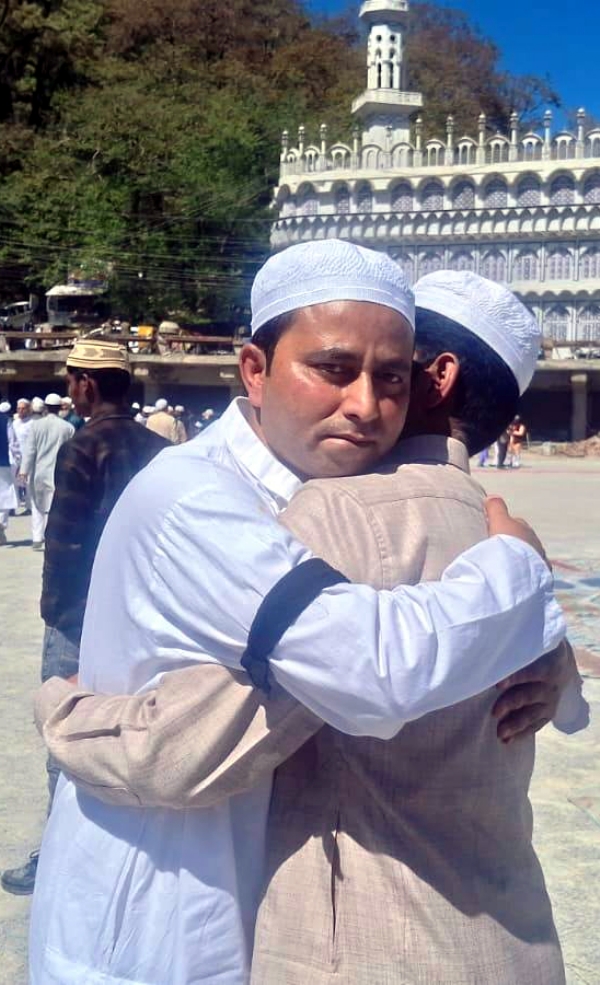 بنگال میں 49 سال پرانی روایت ٹوٹی ، بقرعید کی نماز ریڈ روڈ کے بجائے بریگیڈ پریڈ گراو¿نڈ میں ادا کی گئی بنگال میں 49 سال پرانی روایت ٹوٹی ، بقرعید کی نماز ریڈ روڈ کے بجائے بریگیڈ پریڈ گراو¿نڈ میں ادا کی گئی