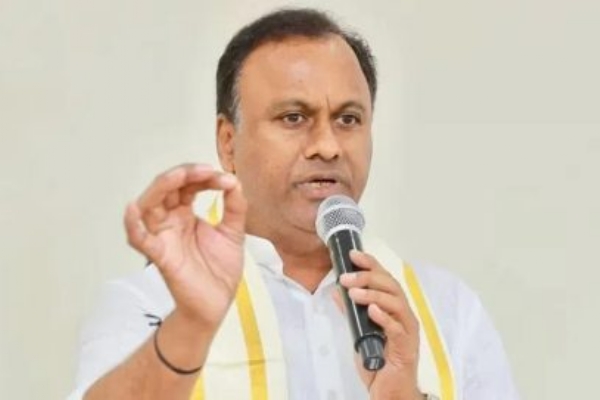 کانگریسی رکن اسمبلی کومٹ ریڈی راج گوپال ریڈی کا حکومت کے خلاف باغیانہ رویہ کانگریسی رکن اسمبلی کومٹ ریڈی راج گوپال ریڈی کا حکومت کے خلاف باغیانہ رویہ