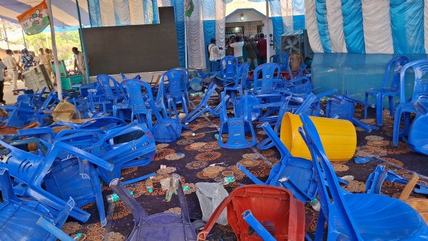 گنتی  کے ایک مرکز کے قریب ترنمول کانگریس کے ایک کیمپ پر بی جے پی کارکنوں کا مبینہ حملہ