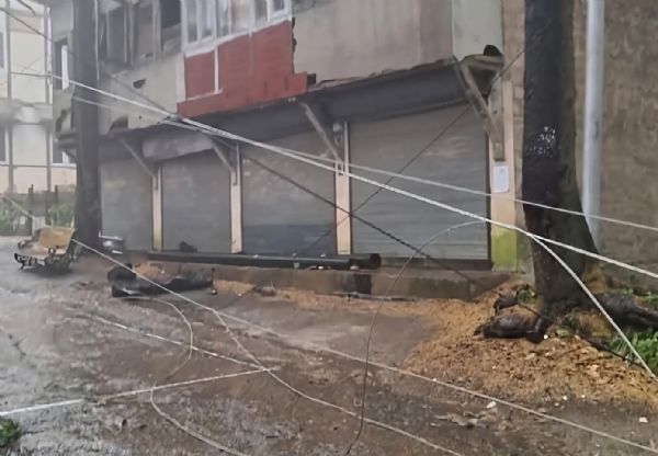 ہماچل میں چوٹیوں پر برف باری؛ کئی علاقوں میں طوفان اور بارش؛ 6 مئی تک کے لئے الرٹ جاری