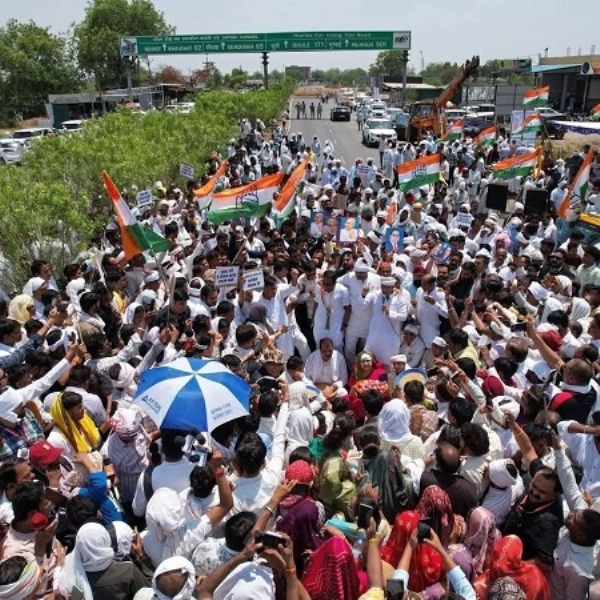 چکا جام کرتے کانگریس کارکن