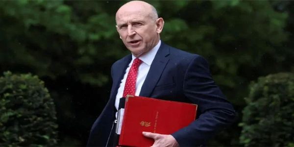 برطانوی وزیر دفاع جان ہیلی مستعفی