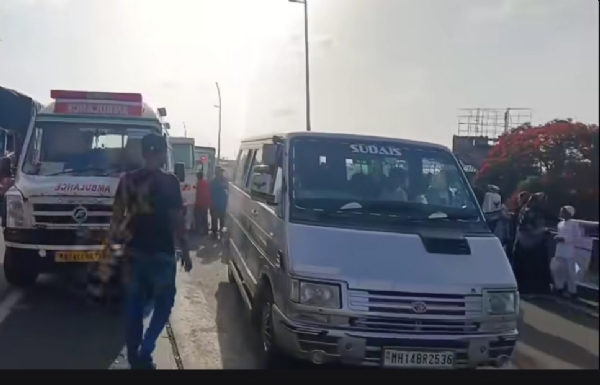 ACCIDENT MAHA SCHOOL BUS WRONG SIDE CRASH ACCIDENT MAHA SCHOOL BUS WRONG SIDE CRASH