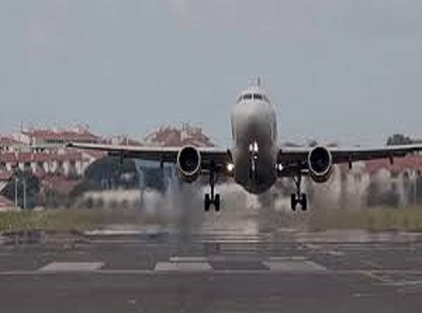 UP-EIGHT-FLIGHT-DIVERTE-LKO UP-EIGHT-FLIGHT-DIVERTE-LKO