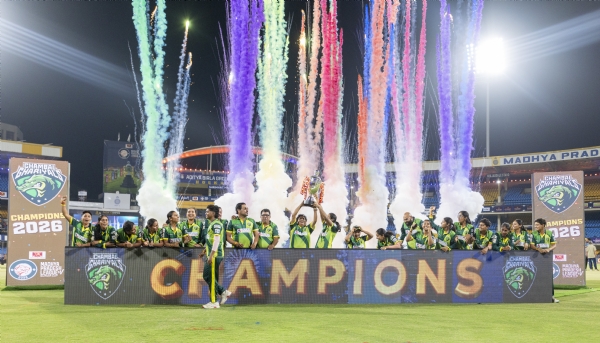 چمبل گھڑیال نے ایم پی ایل T20 خواتین کا ٹائٹل جیت لیا، کپتان وسترانے کہا کہ محنت رنگ لائی چمبل گھڑیال نے ایم پی ایل T20 خواتین کا ٹائٹل جیت لیا، کپتان وسترانے کہا کہ محنت رنگ لائی