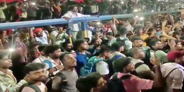 پاٹلی پترا ریلوے اسٹیشن پر ہنگامہ کے بعد چھ افراد گرفتار، 500 نامعلوم افراد کے خلاف ایف آئی آر درج