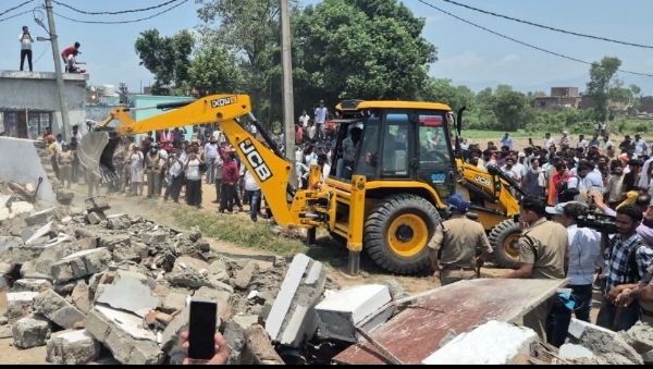 دہرادون میں نوجوان کے قتل کے بعد علاقے میں کشیدگی ،وزیراعلیٰ کا سخت سزا دینے کا انتباہ دہرادون میں نوجوان کے قتل کے بعد علاقے میں کشیدگی ،وزیراعلیٰ کا سخت سزا دینے کا انتباہ