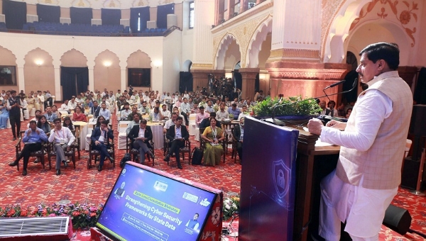مدھیہ پردیش میں سائبر سیکورٹی ریسرچ سنٹر قائم کیا جائے گا، وزیر اعلی موہن یادو کا اعلان مدھیہ پردیش میں سائبر سیکورٹی ریسرچ سنٹر قائم کیا جائے گا، وزیر اعلی موہن یادو کا اعلان