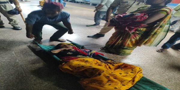 چلتی ٹرین میں نوائیدہ کی کلکاری گونجی، سیوان اسٹیشن پر آپریشن ماتر شکتی کے تحت محفوظ زچگی