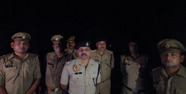 پولیس تصادم کے سلسلے میں معلومات دیتے ہوئے پولیس ڈپٹی کمشنر یمنا نگر وویک چندر یادو کی فوٹو پولیس تصادم کے سلسلے میں معلومات دیتے ہوئے پولیس ڈپٹی کمشنر یمنا نگر وویک چندر یادو کی فوٹو