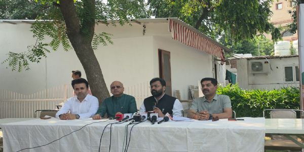 بی جے پی نے سومناتھ بھارتی پر عوام کو گمراہ کرنے کا الزام لگایا، ایف آئی آر درج کرنے کا مطالبہ