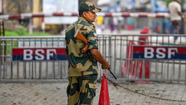 مغربی بنگال کے مالدہ سرحد پر کشیدگی، لوگوں کو زبدستی بھیجنے کے معاملے پر بی ایس ایف اور بنگلہ دیش سیکیورٹی فورس آمنے سامنے
