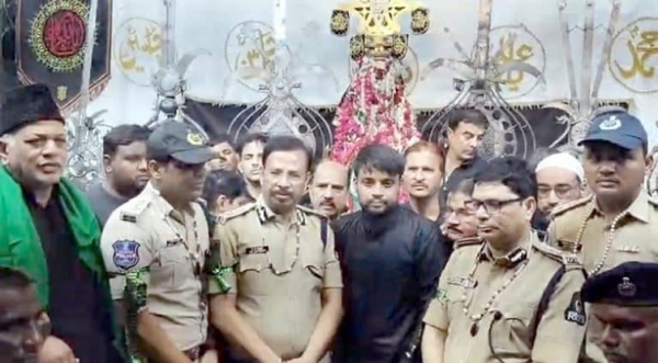 بی بی کے علم جلوس کا تجربہ ، پولیس کمشنر نے انتظامات کا جائزہ لیا بی بی کے علم جلوس کا تجربہ ، پولیس کمشنر نے انتظامات کا جائزہ لیا