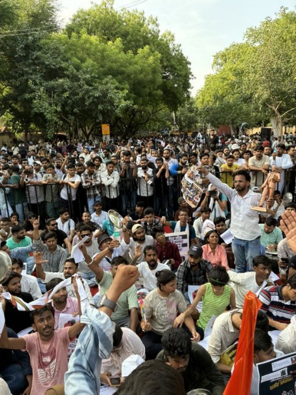 سی جے پی کا احتجاج تیسرے روز بھی جاری، پولیس نے کھانے کی تقسیم کرنے والوں سے آدھار کی تفصیلات مانگنے کے الزامات کی تردید کی