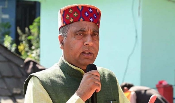 حکومت کو اسکولوں اور کالجوں کو بند کرنے کے بجائے طلباء کی تعداد بڑھانے پر توجہ دینی چاہئے: جے رام ٹھاکر