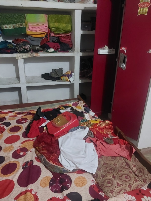 تین گھروں کے تالے ٹوٹے ، لاکھوں مالیت کا قیمتی سامان اور ایک ڈبل بیرل بندوق چوری ، پولیس ٹیم جائے وقوع پر پہنچی